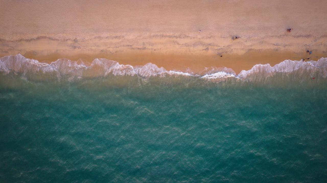 Amritara A Beach Symphony Hotel Mararikulam Bagian luar foto