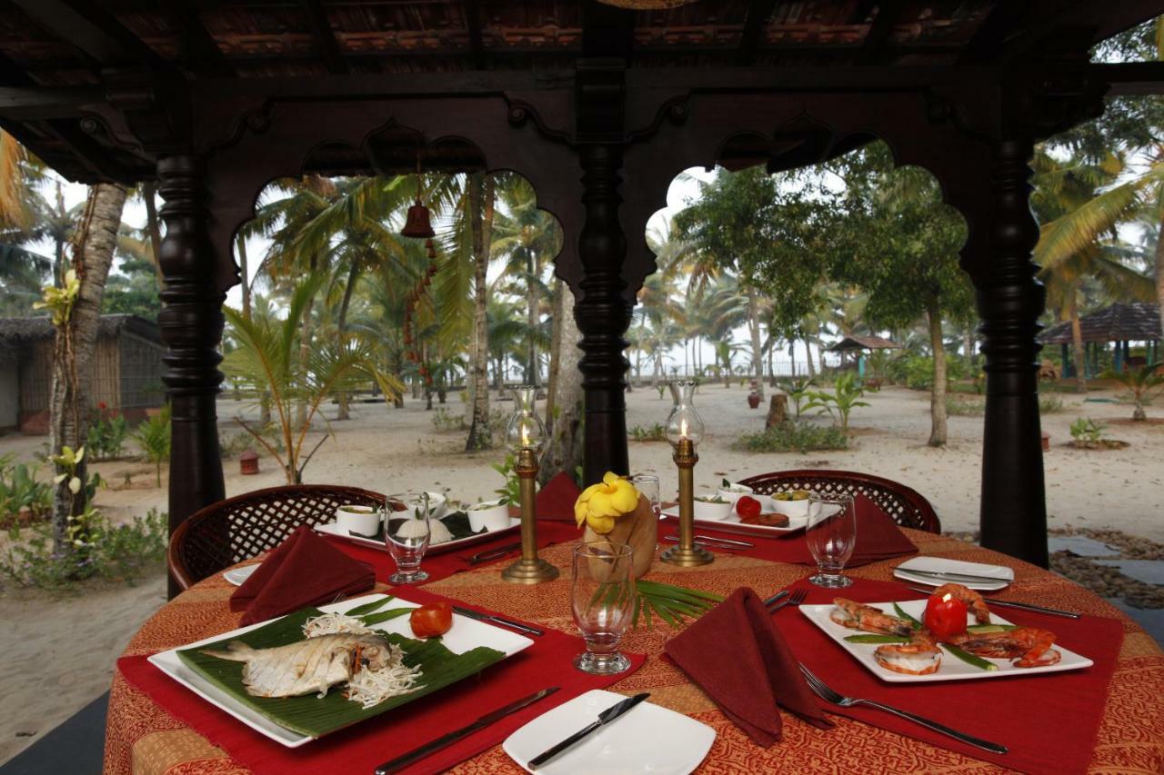 Amritara A Beach Symphony Hotel Mararikulam Bagian luar foto